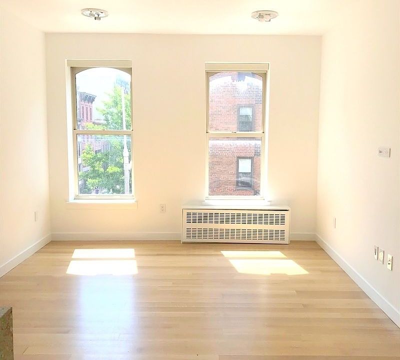 1st image of 215 W 10th St APT 2D