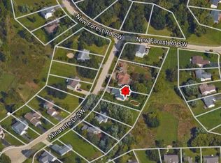 108 Minarette Dr SW, Poplar Grove, IL 61065