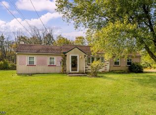 515 Oak Grove Rd, Frenchtown, NJ 08825