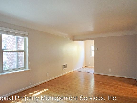 2nd image of 2051 NW Irving St #8621675