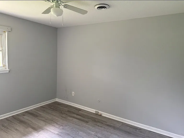 3015 Thomas Ln — Photo 12