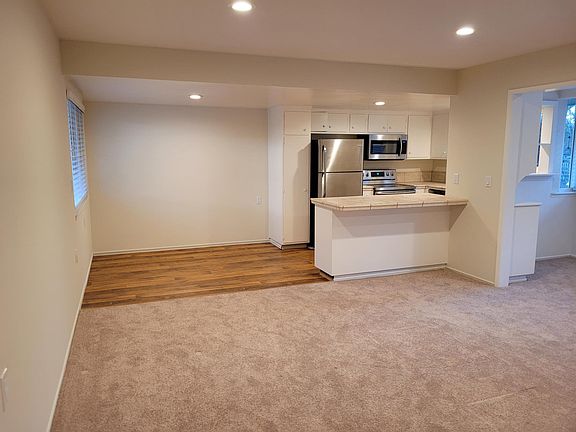 4th image of 14225 Lora Dr APT 64