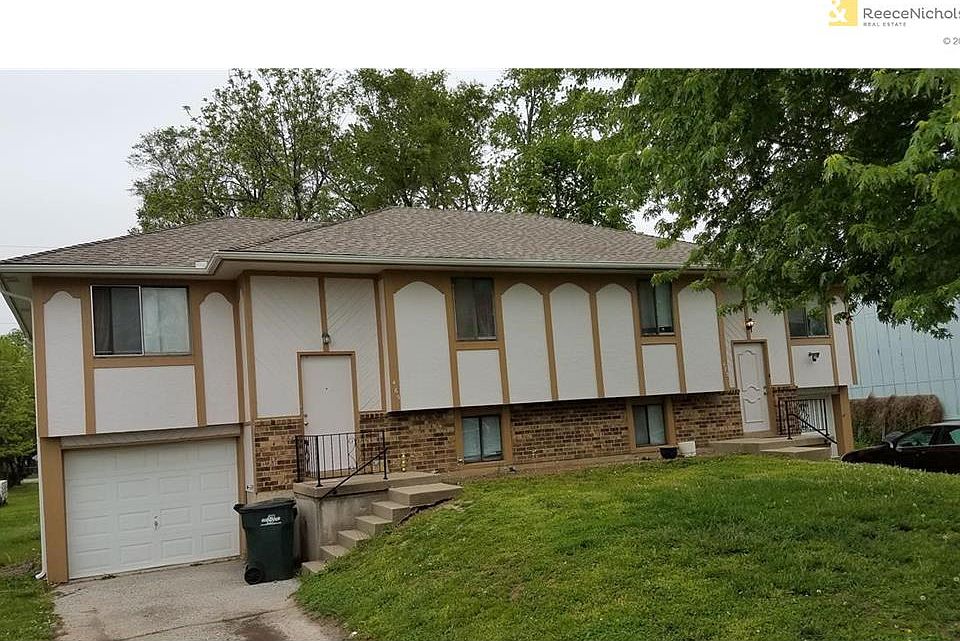 465-473 Beach Street.  Newer roof & exterior paintInterior Photos of similar vacant unit