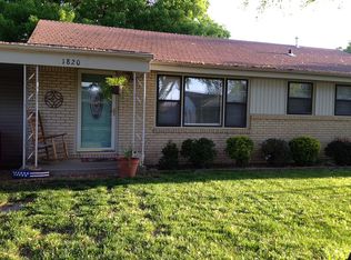 1820 Booth St, Winfield, KS 67156