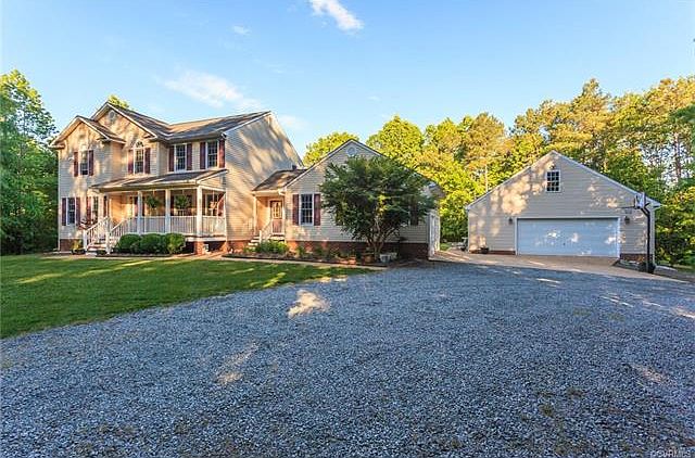 1st image of 15648 Country Pines Ln