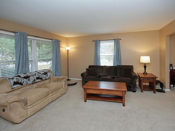 4th image of 218 Chapel Hill Dr