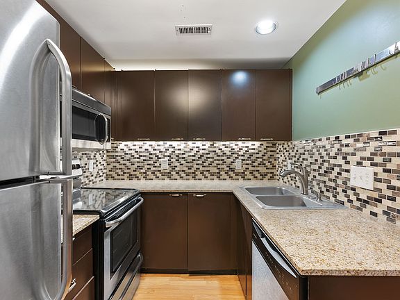 5th image of 1052 S Kingshighway Blvd #11045171