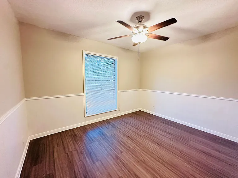 10806 Lazy Oaks Dr — Photo 22