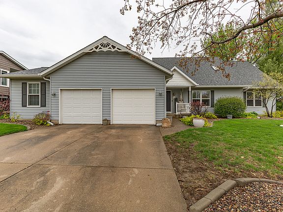 2nd image of 861 Mulberry Dr