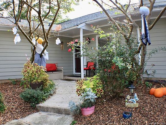 2nd image of 1077 Sardis Cove Dr #30