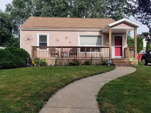 1404 Garden Ln, Champaign, IL 61820