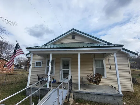 530 S Main St, Ellington, MO 63638
