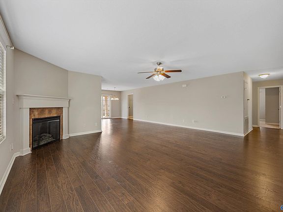 4th image of 274 Dustin Ln NW
