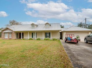 207 Sparrow St, New Iberia, LA 70563