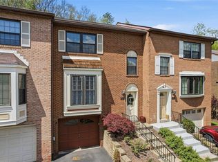 642 Woodcrest Dr, Pittsburgh, PA 15205