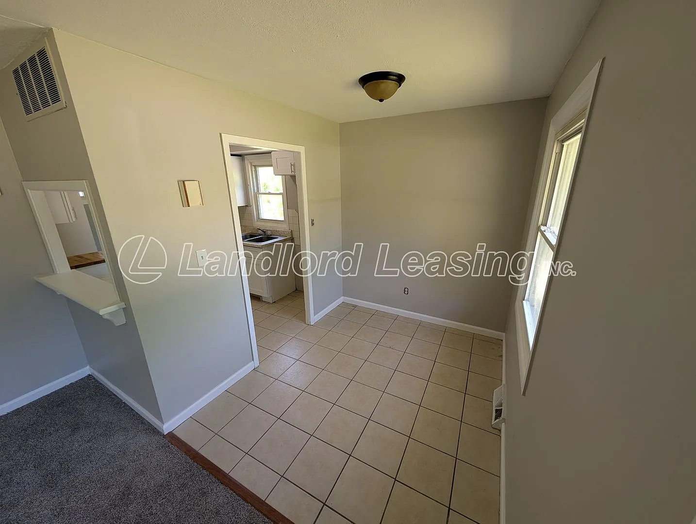 $995 Security Deposit Special! — Photo 4