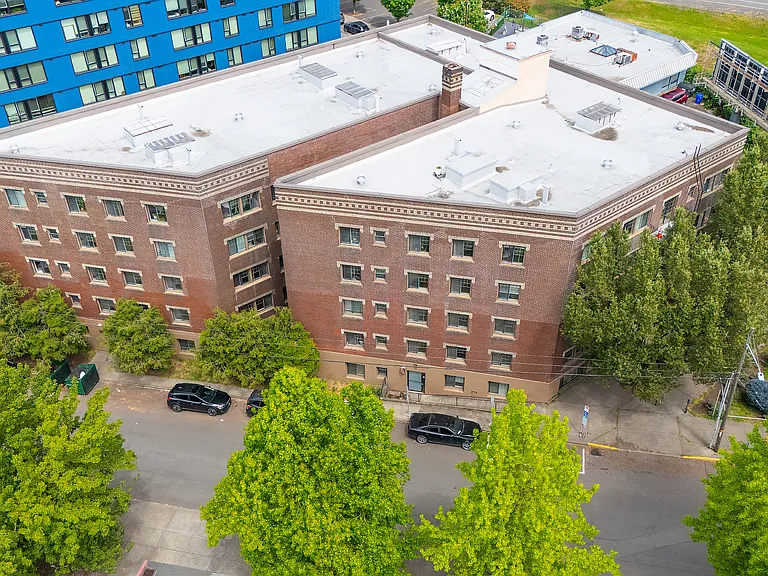 Historic Paramount Apartments — Photo 62