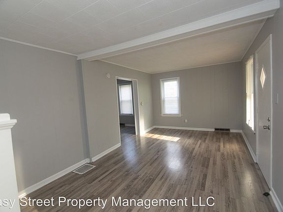 4th image of 2233 24th St