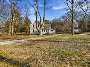 17839 N Shore Dr, Spring Lake, MI 49456