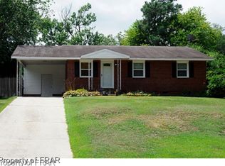 217 Lansdowne Rd, Fayetteville, NC 28314