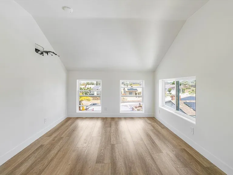 12971 Calle De Las Rosas — Photo 18