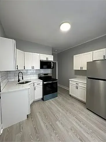 8 S Morley St — Photo 1