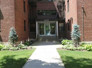 212-04 73rd Ave #4L, Oakland Gardens, NY 11364