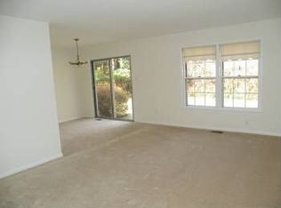 318 Lewis St NW, Vienna, VA 22180