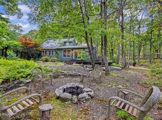 101 High Ridge Rd, Dingmans Ferry, PA 18328