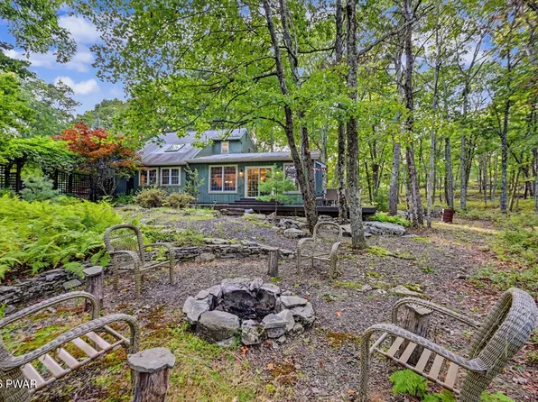 101 High Ridge Rd, Dingmans Ferry, PA 18328