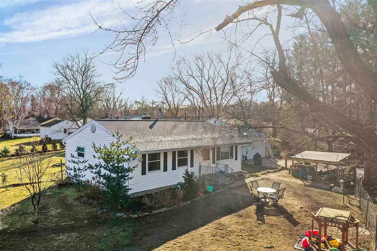 3615 Roosevelt Cir photo 1
