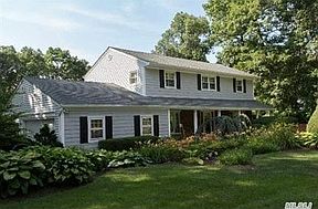 2nd image of 4 Hemingway Dr