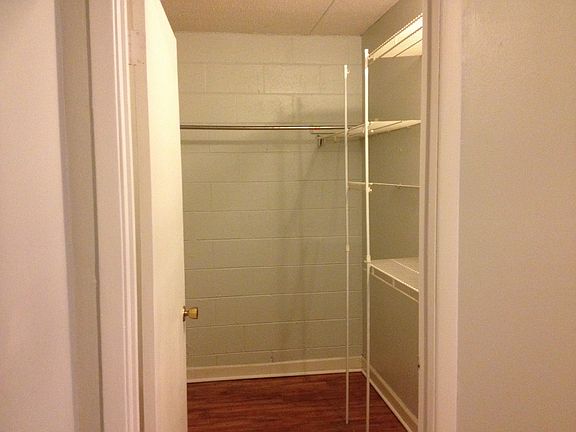 Walk-in closet