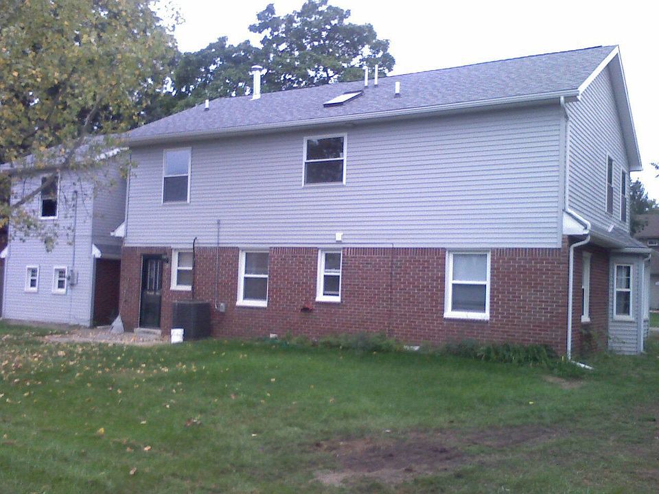 2nd image of 36760 Neville St