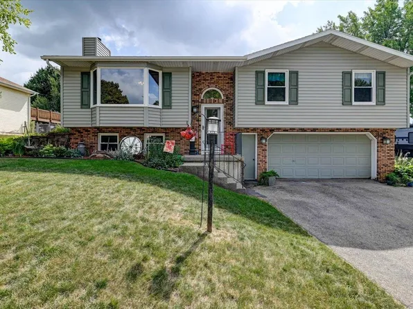 725 Cumberland Ln, Deforest, WI 53532