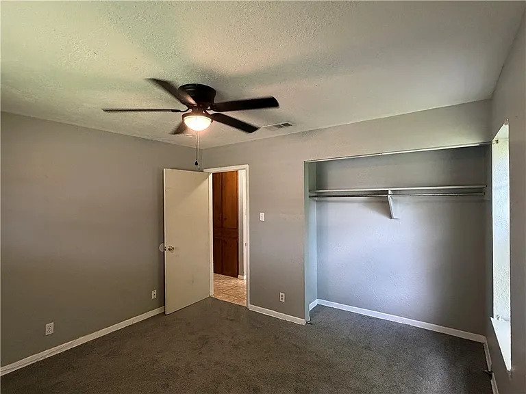 4406 Donegal Dr — Photo 15