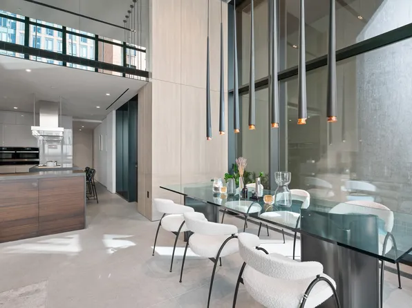 522 West 29th Street image 6 of 20