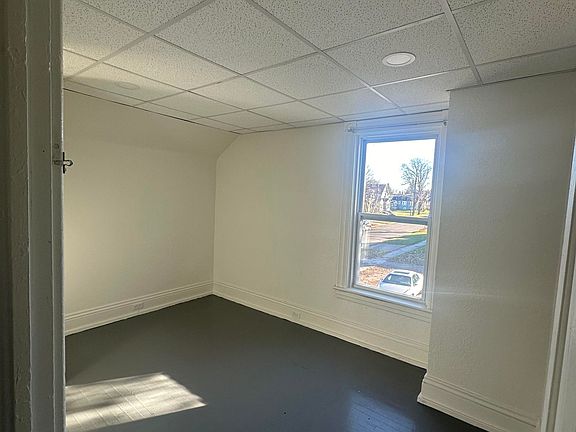 4th image of 408 E Easterday Ave Unit 2