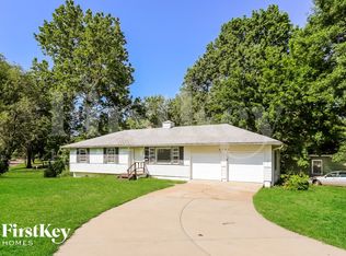 8700 E 87th St, Raytown, MO 64138