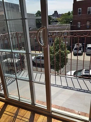 Rented by Extreme Homes Management | media 35