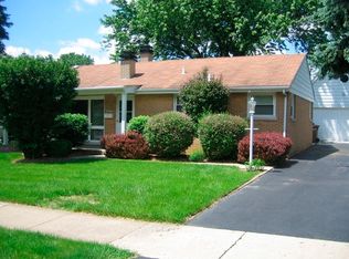 304 Rush St, Roselle, IL 60172