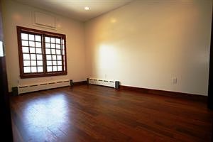 4th image of 2452 38th St APT 2R