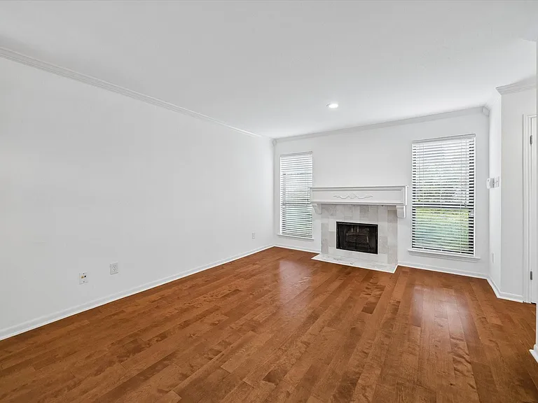 1601 S Shepherd Dr #172 — Photo 5