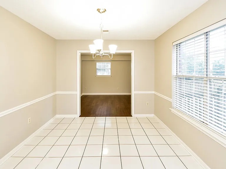 5885 Southridge Dr — Photo 5