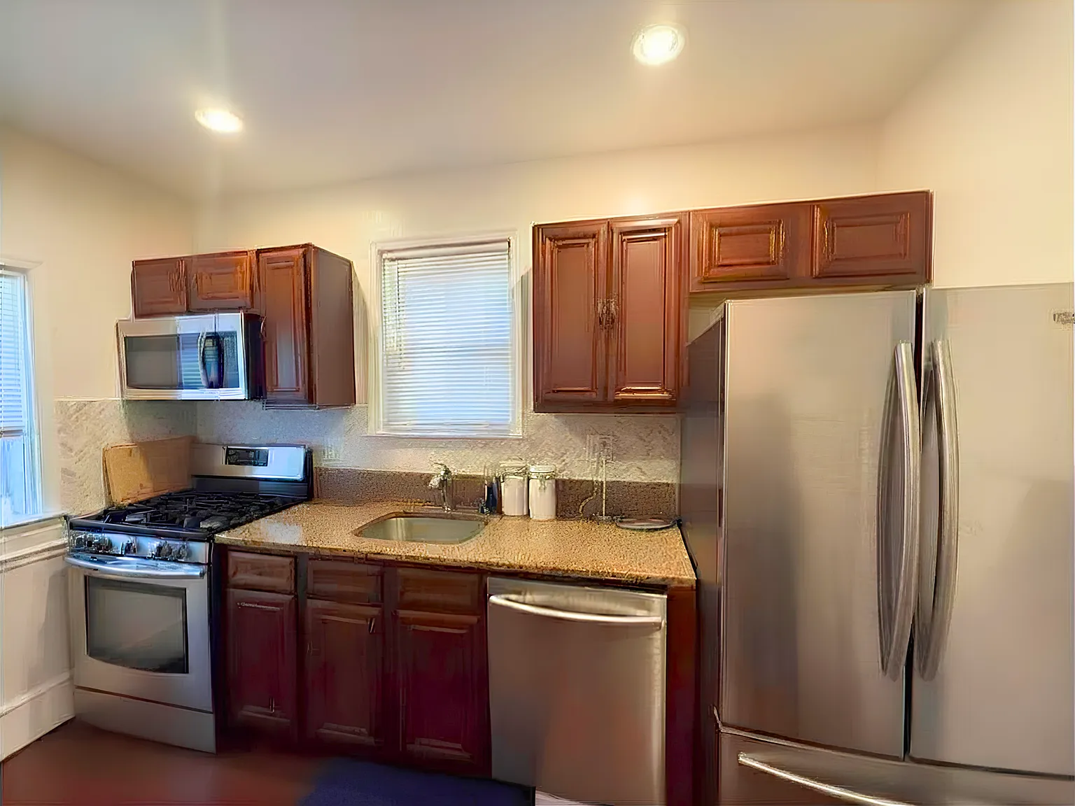 3 bed, 1770 sqft, $2,200 — Photo 2
