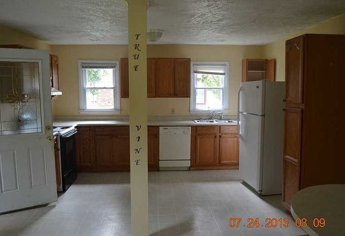 2nd image of 12488 White House Rd