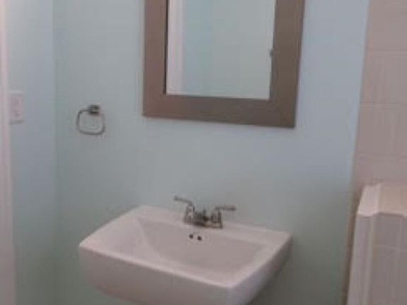 2nd image of 1525 25th St