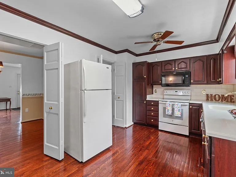 330 Harlan Sq #A-6 — Photo 12