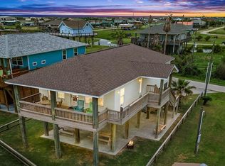 1942 Avenue G, Crystal Beach, TX 77650