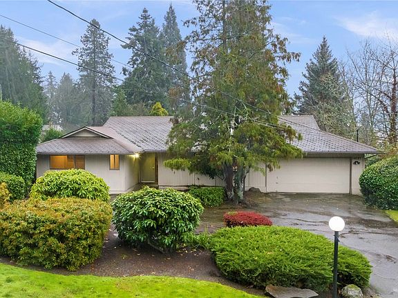 2nd image of 16727 NE 88th Street